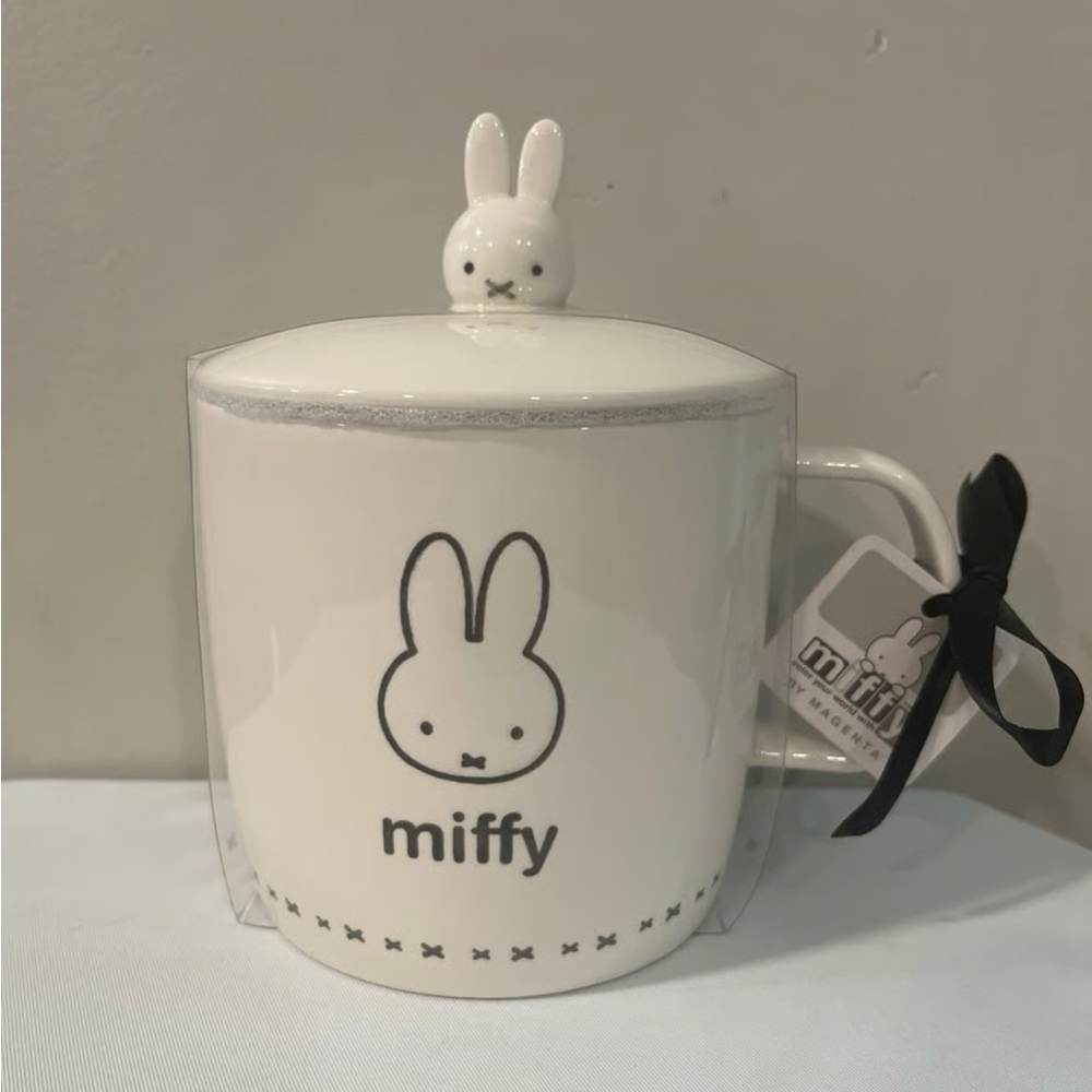 Magenta White Miffy Mug with Lid